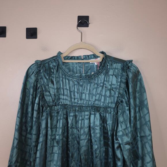 Entro Metallic Long Sleeve Mock Neck Blouse in Green Size M - Picture 2 of 10